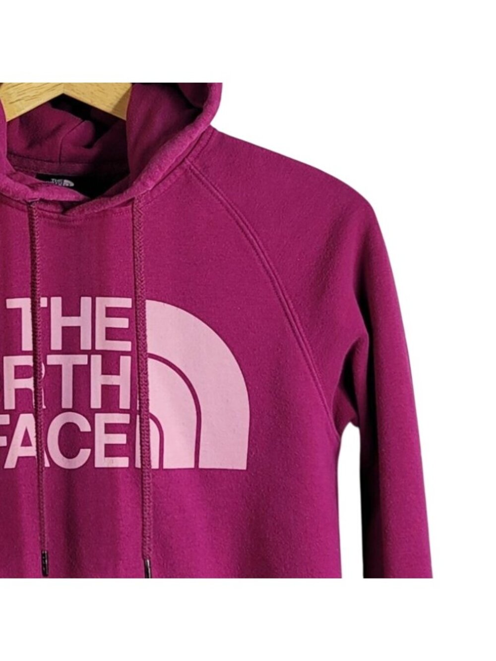 The North Face Women Logo Hoodie Pink XS Sweatshirt Pullover Long Sleeve READ - Picture 3 of 9